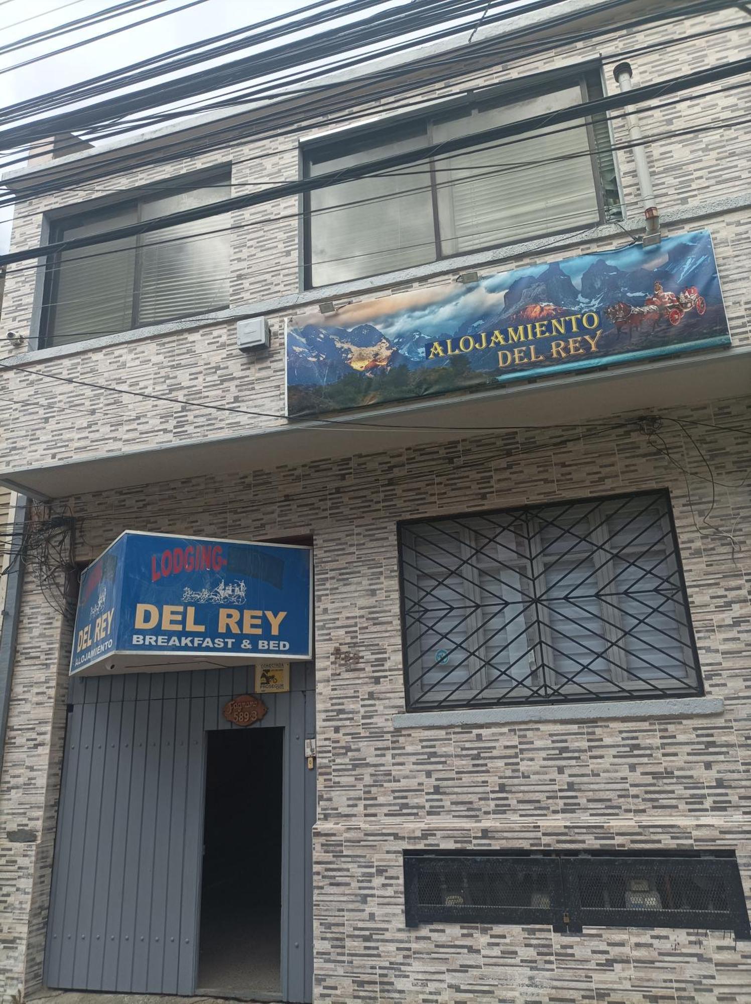 Alojamiento Familiar Rey Bed & Breakfast Punta Arenas Bagian luar foto