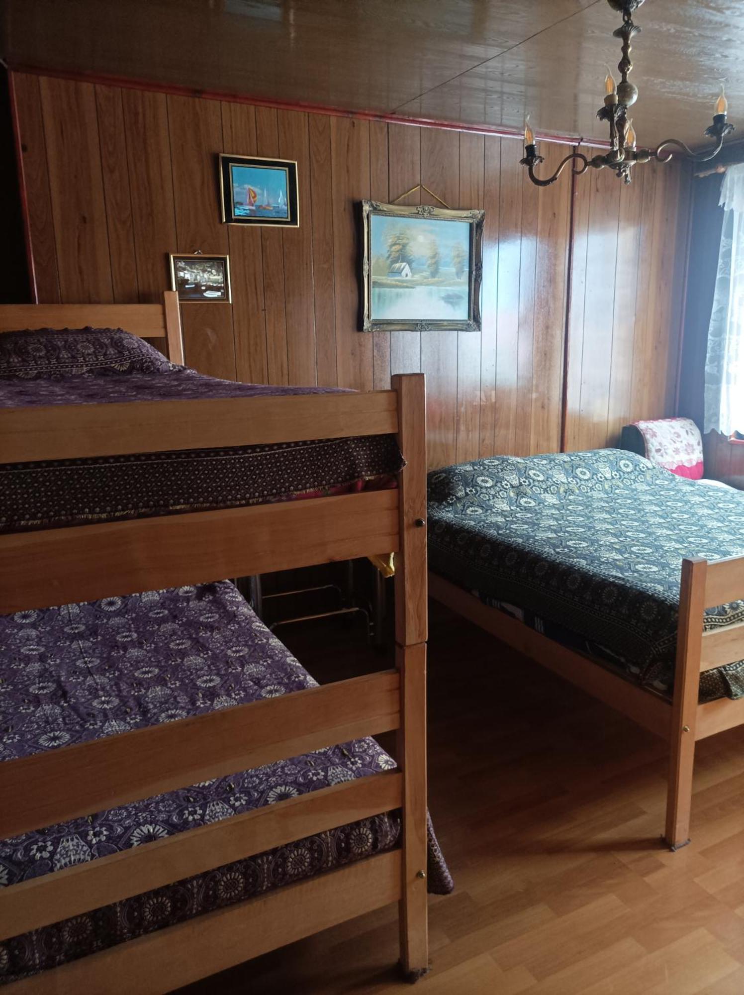Alojamiento Familiar Rey Bed & Breakfast Punta Arenas Bagian luar foto