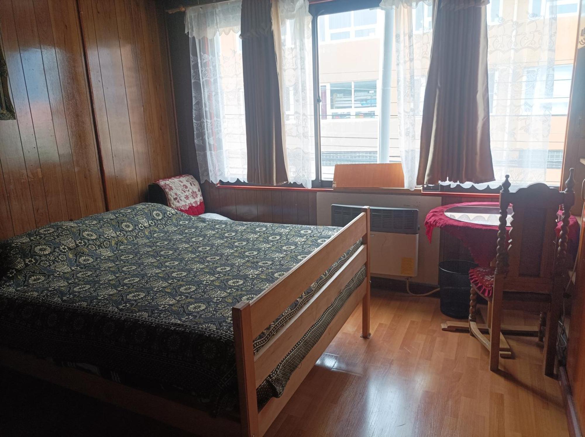 Alojamiento Familiar Rey Bed & Breakfast Punta Arenas Bagian luar foto