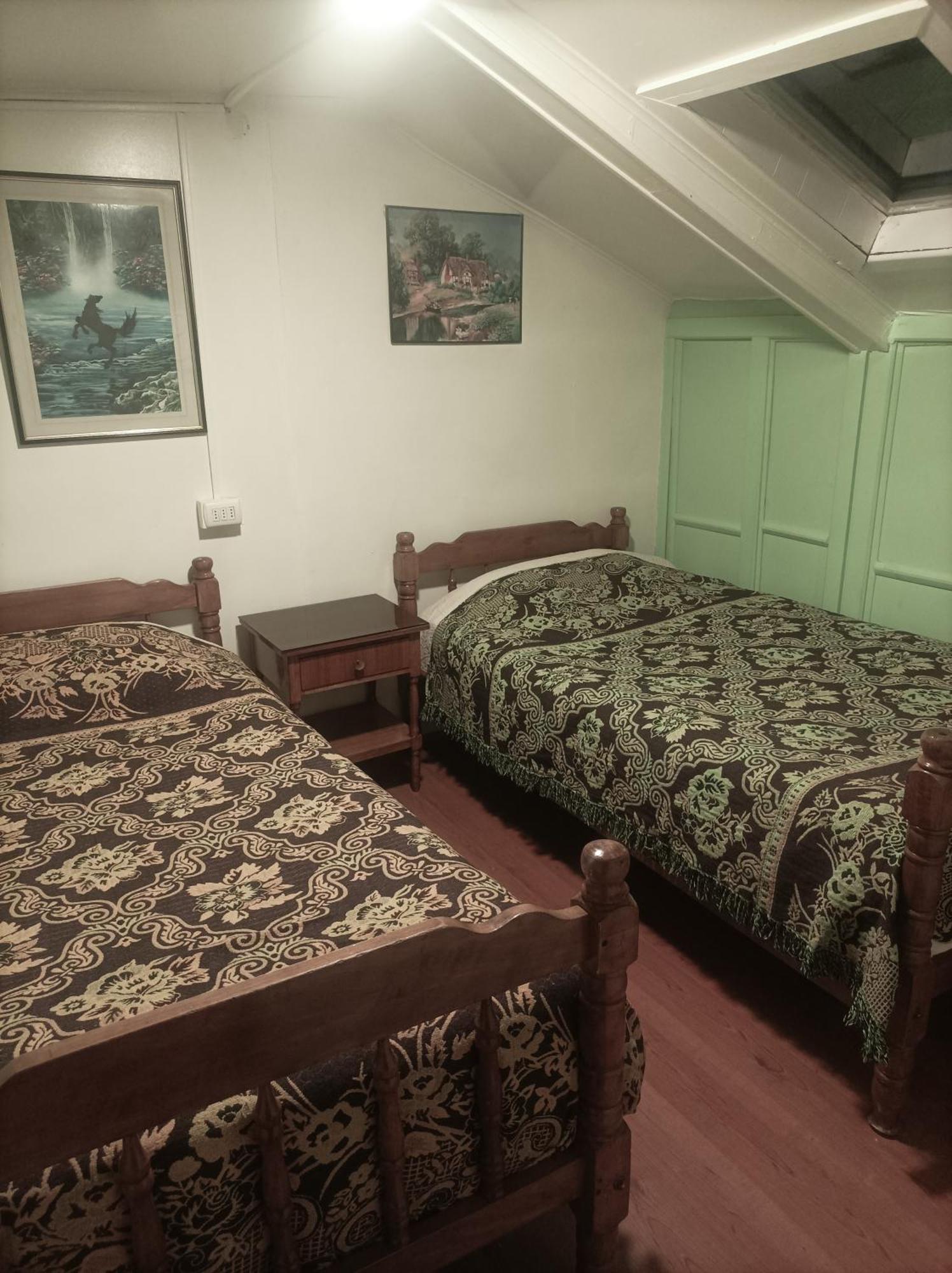 Alojamiento Familiar Rey Bed & Breakfast Punta Arenas Bagian luar foto