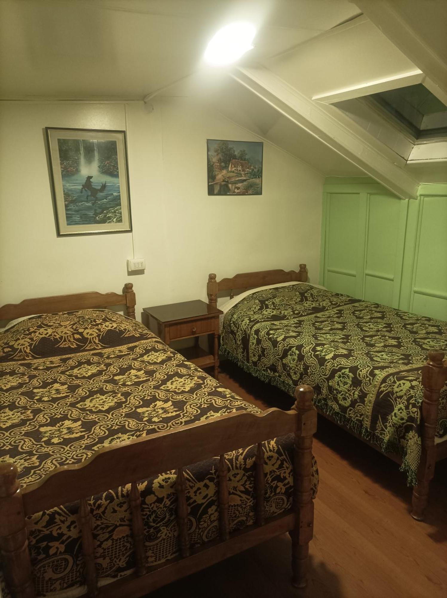 Alojamiento Familiar Rey Bed & Breakfast Punta Arenas Bagian luar foto